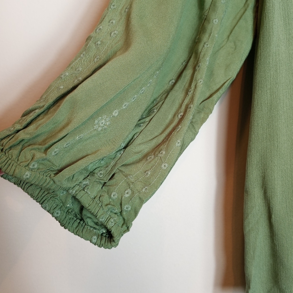 Brina & Em boho style green peasant top - Picture 5 of 8